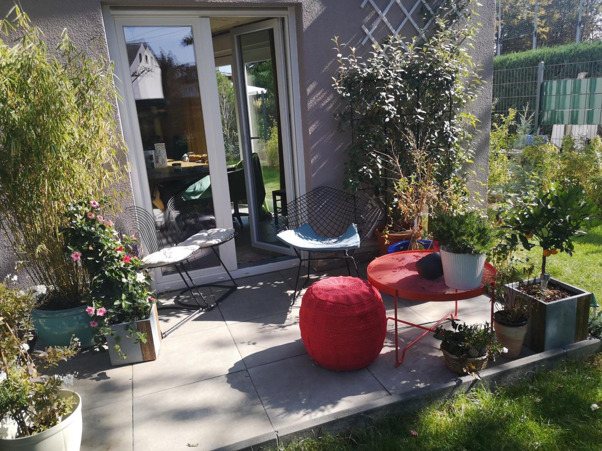 Modernes Haus Nahe Zentrum- Mindestens 6 Naechte Ferienhaus